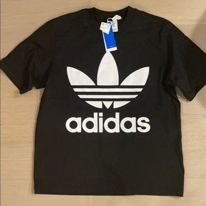 Adidas oversized tee